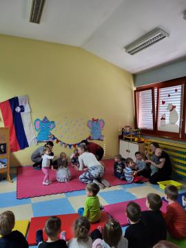 IMG-064bd63714354a634be20b9a418ae3f7-V