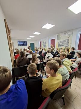 IMG-a89acc0f1496790ea9e34209f4388514-V